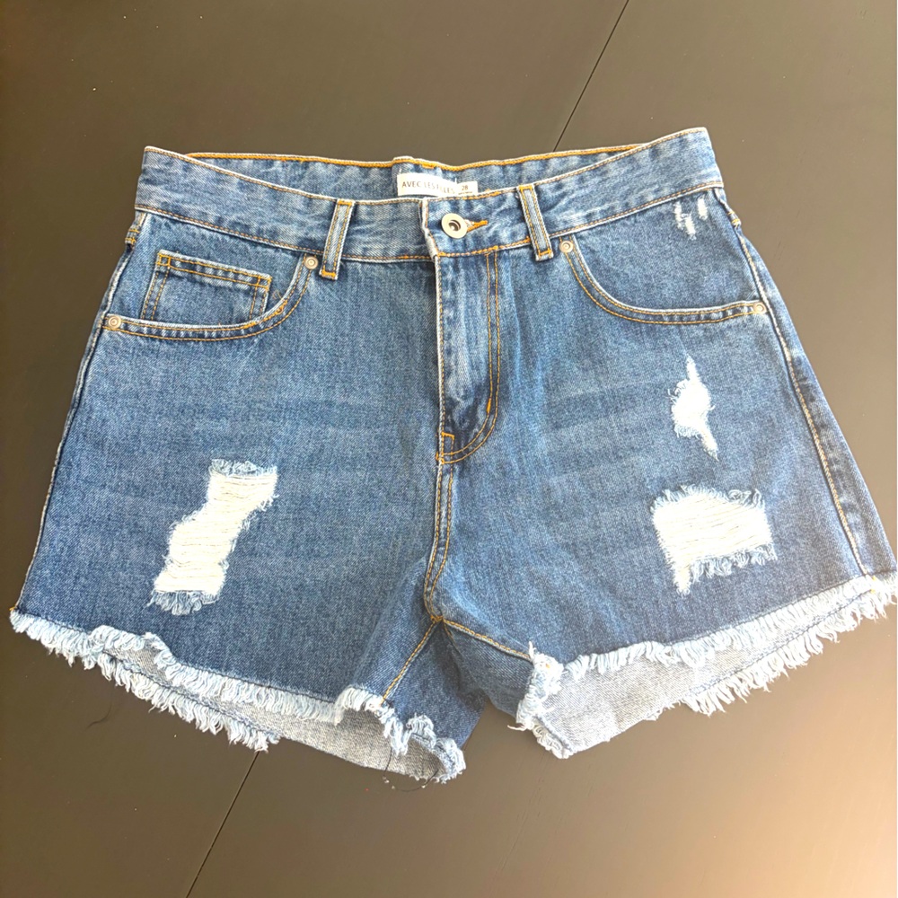 Avec fille Jean shorts